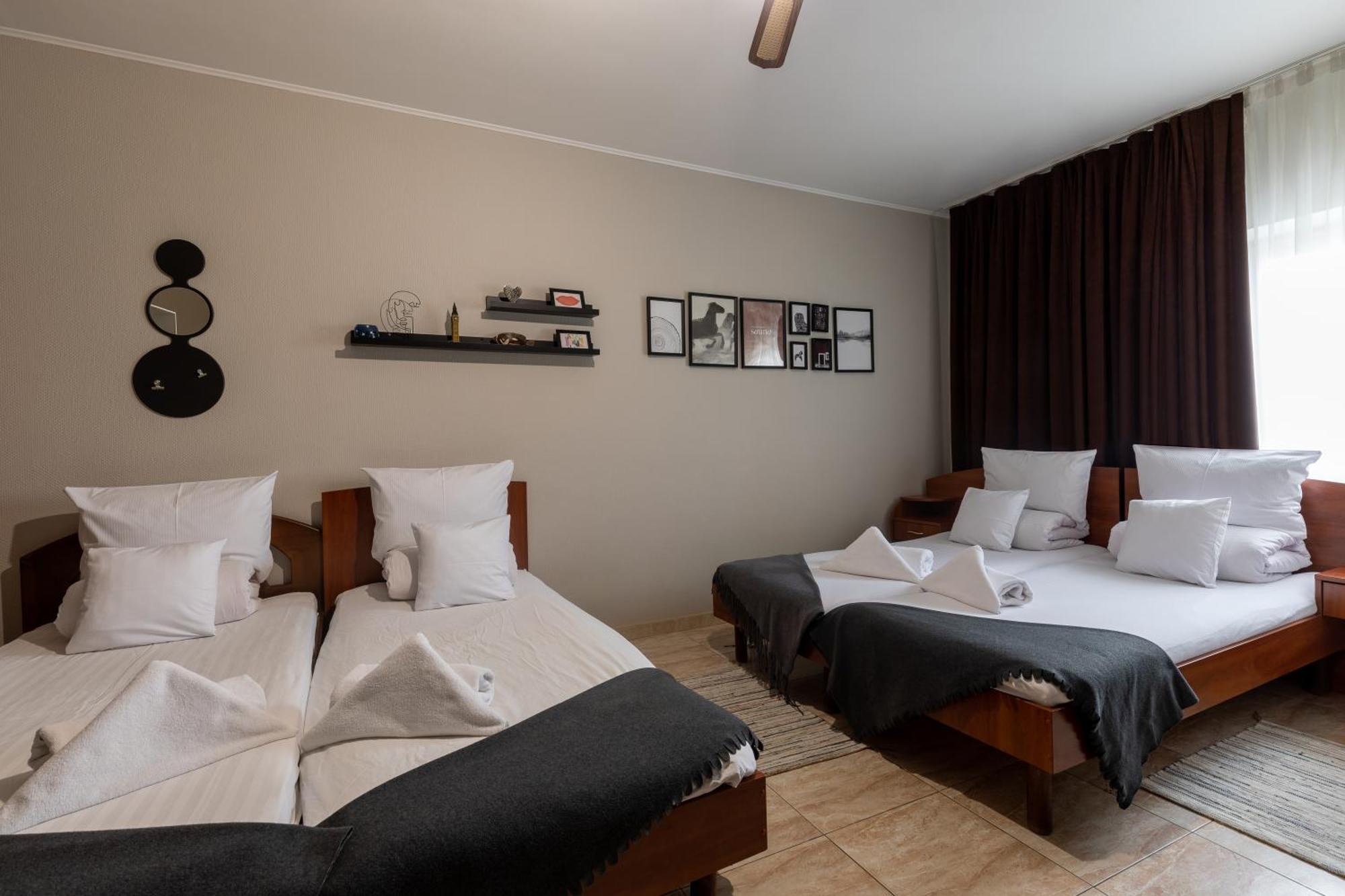 Duet Plus Motel Voytovtsy Exteriör bild